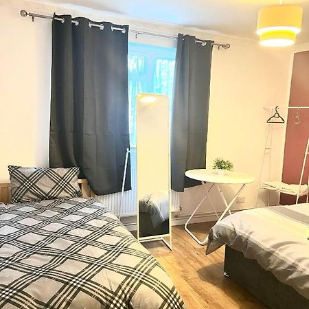 Large Room With Two Bed In Central ロンドン エクステリア 写真