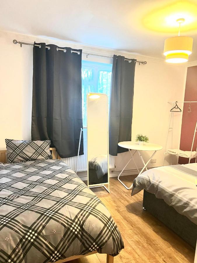 Large Room With Two Bed In Central ロンドン エクステリア 写真