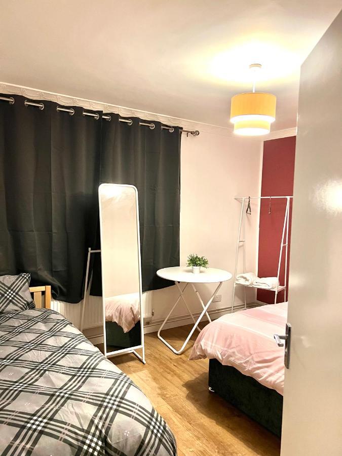 Large Room With Two Bed In Central ロンドン エクステリア 写真